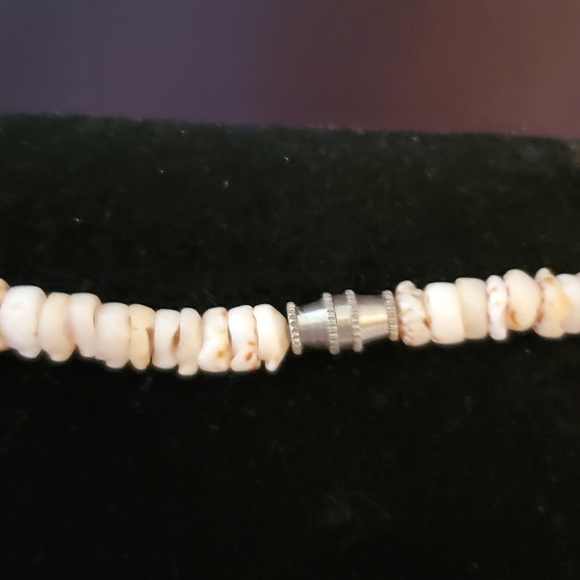 70's Puka Shell Necklace - Picture 4 of 4